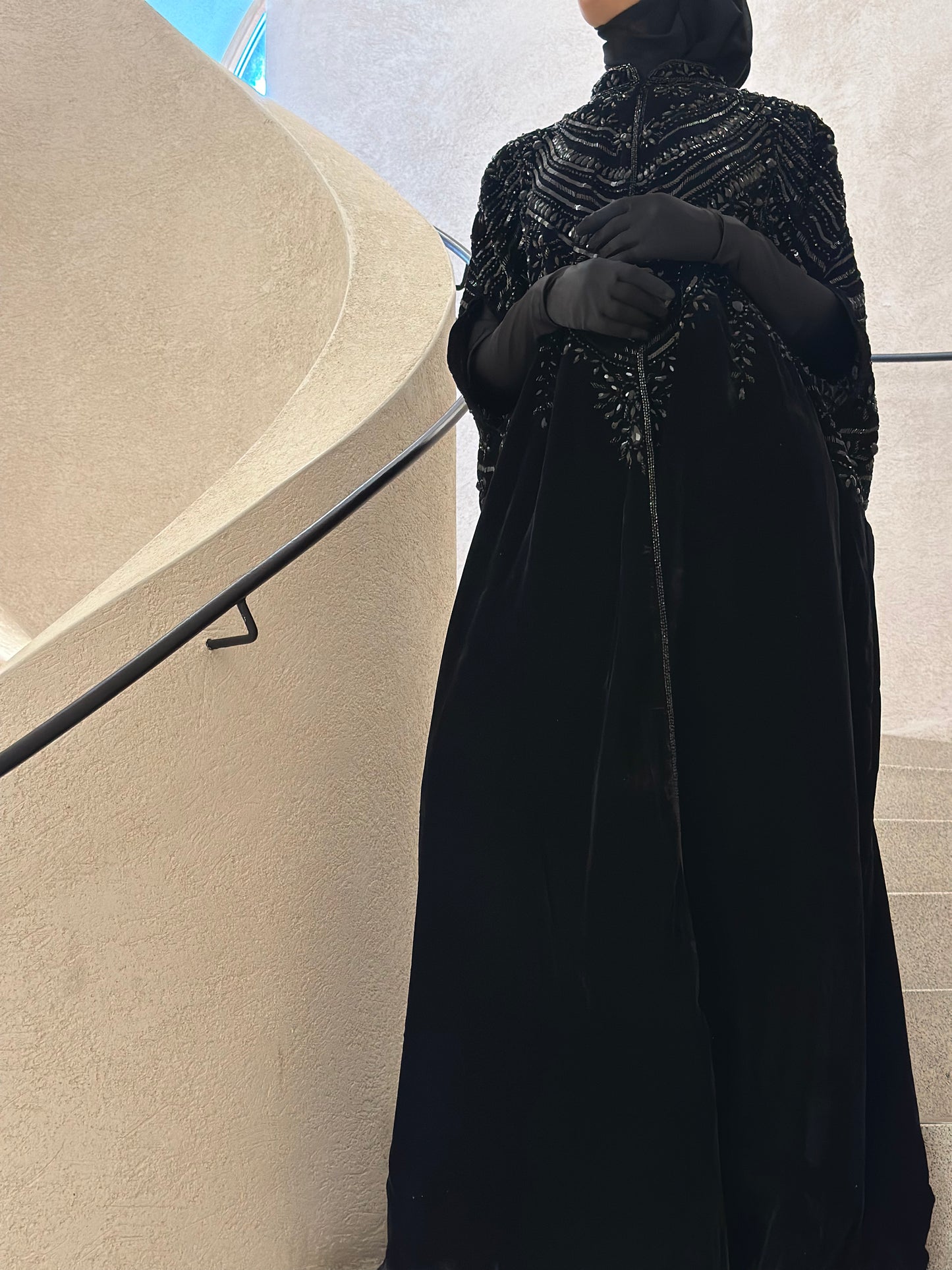 Abbey cape REGALIA